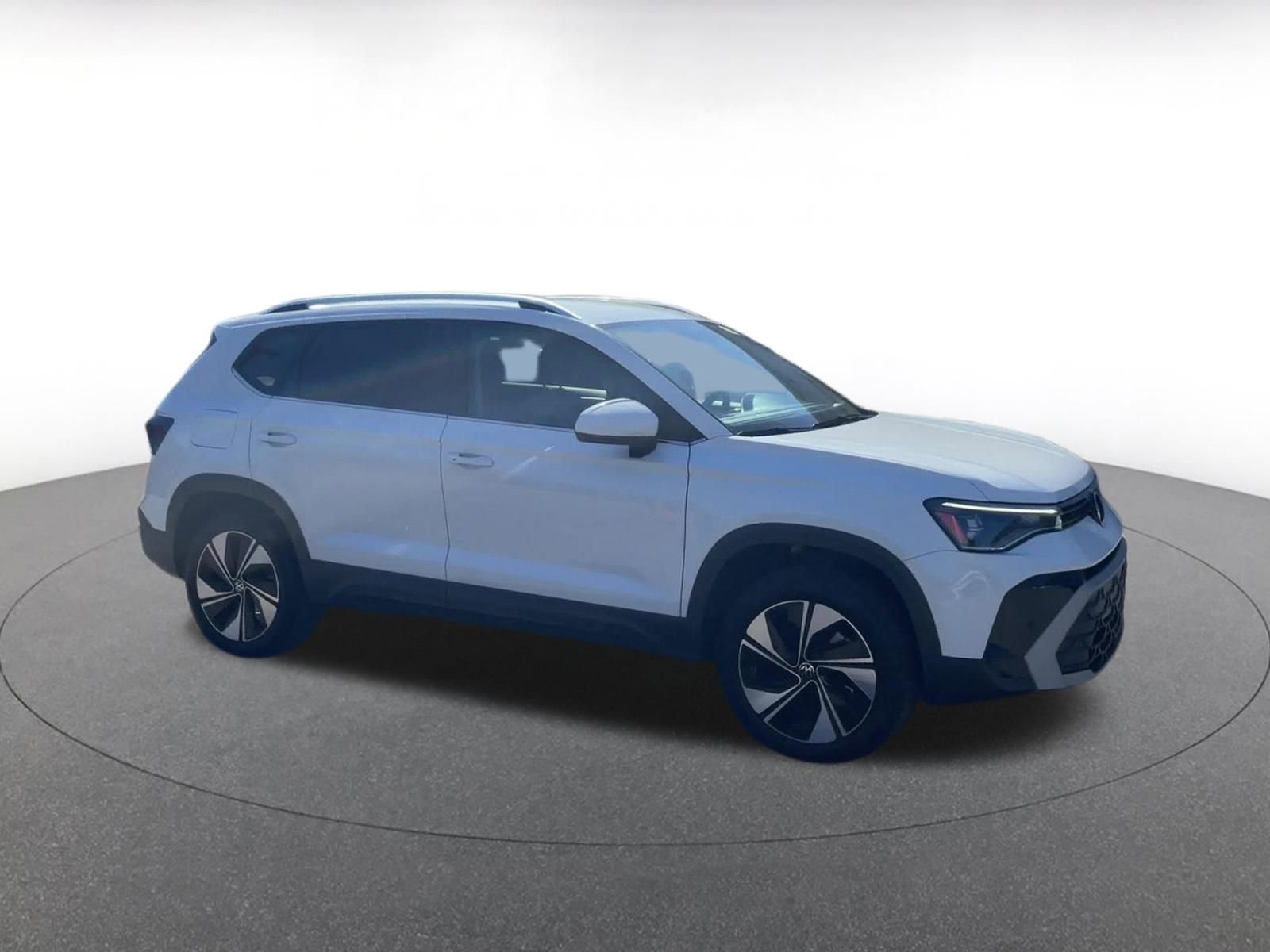 Thumbnail: 2025 Volkswagen Taos - 1