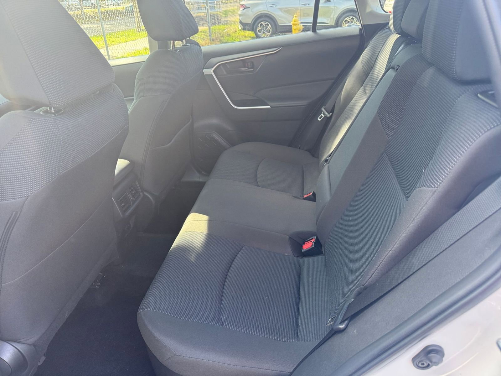 Thumbnail: 2025 Toyota RAV4 - 25