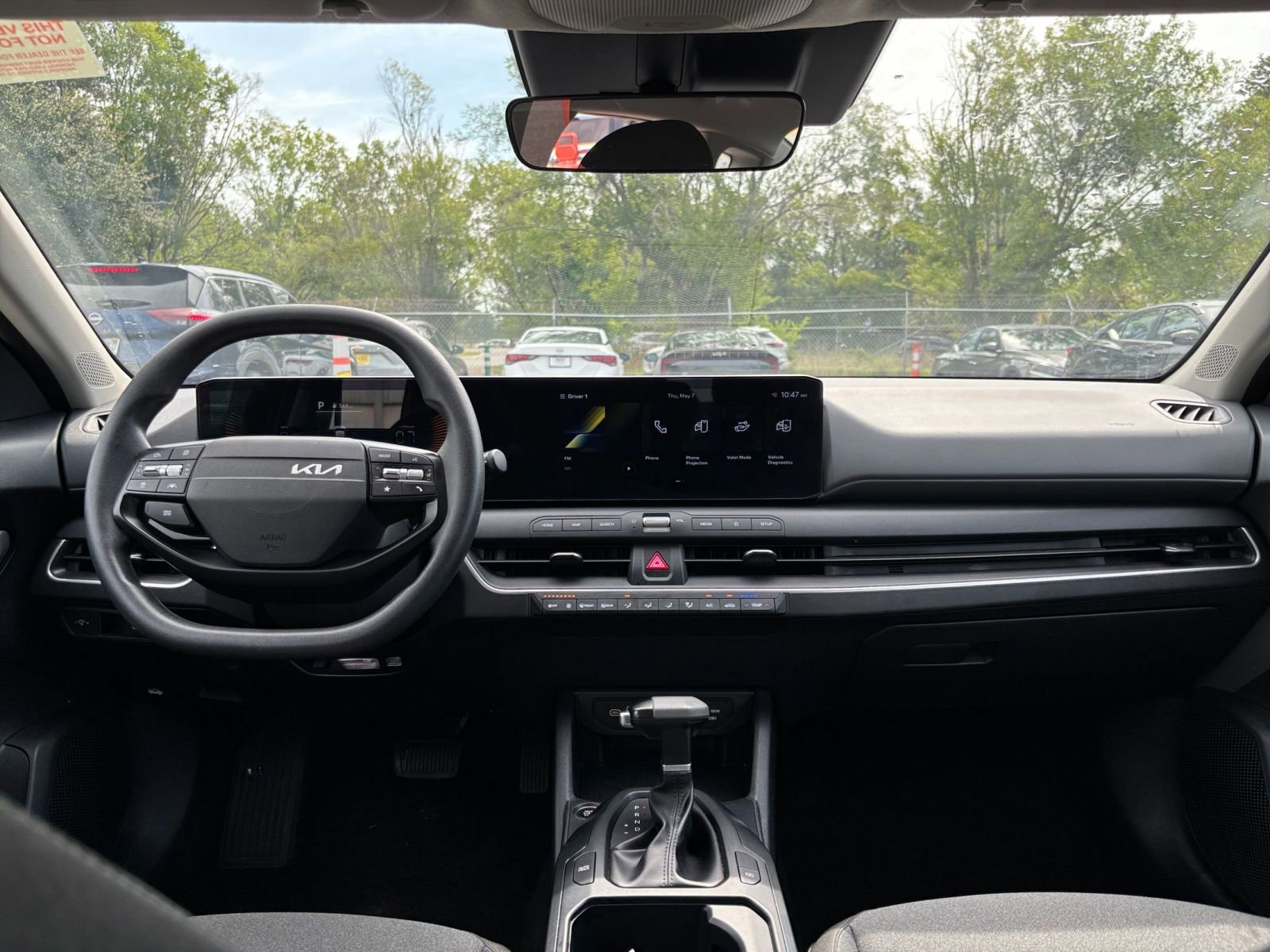 2025 Kia K4 LXS - Photo 32