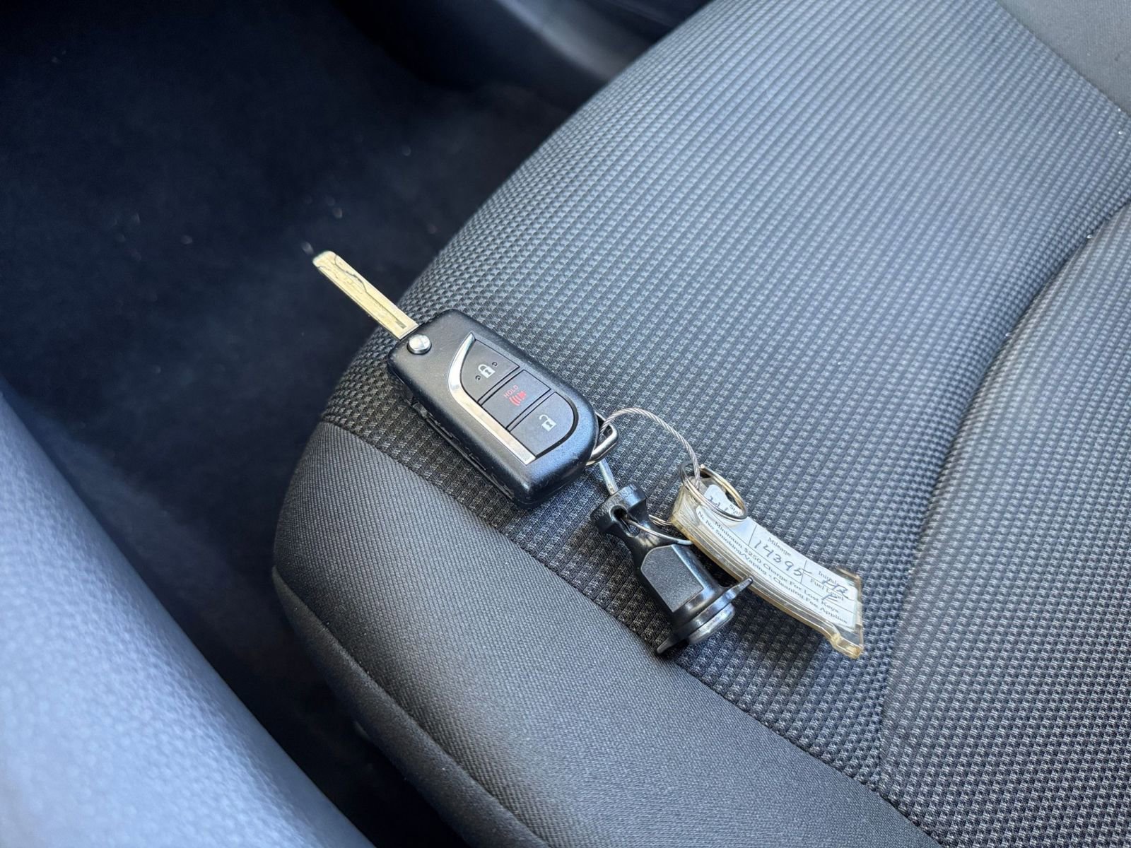 Thumbnail: 2025 Toyota RAV4 - 33