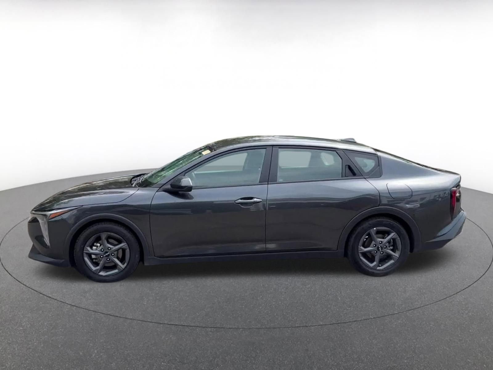 2025 Kia K4 LXS - Photo 8