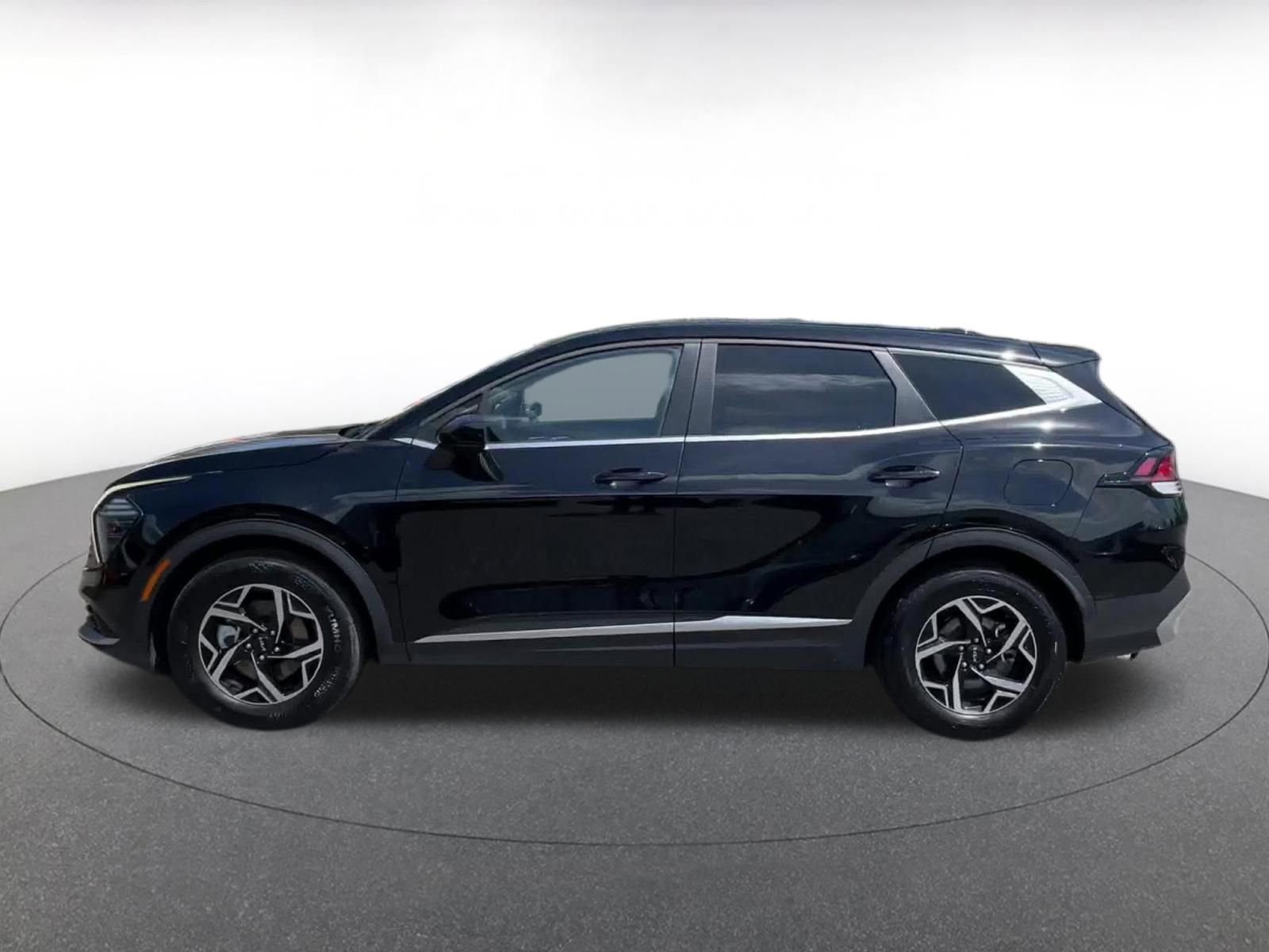 Thumbnail: 2025 Kia Sportage - 8