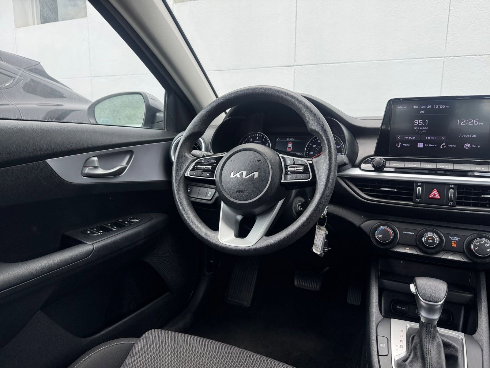 Thumbnail: 2024 Kia Forte - 32