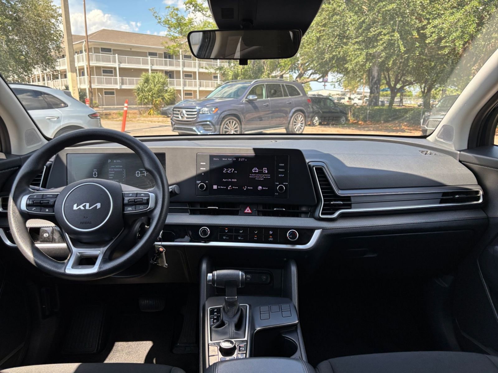 Thumbnail: 2025 Kia Sportage - 32