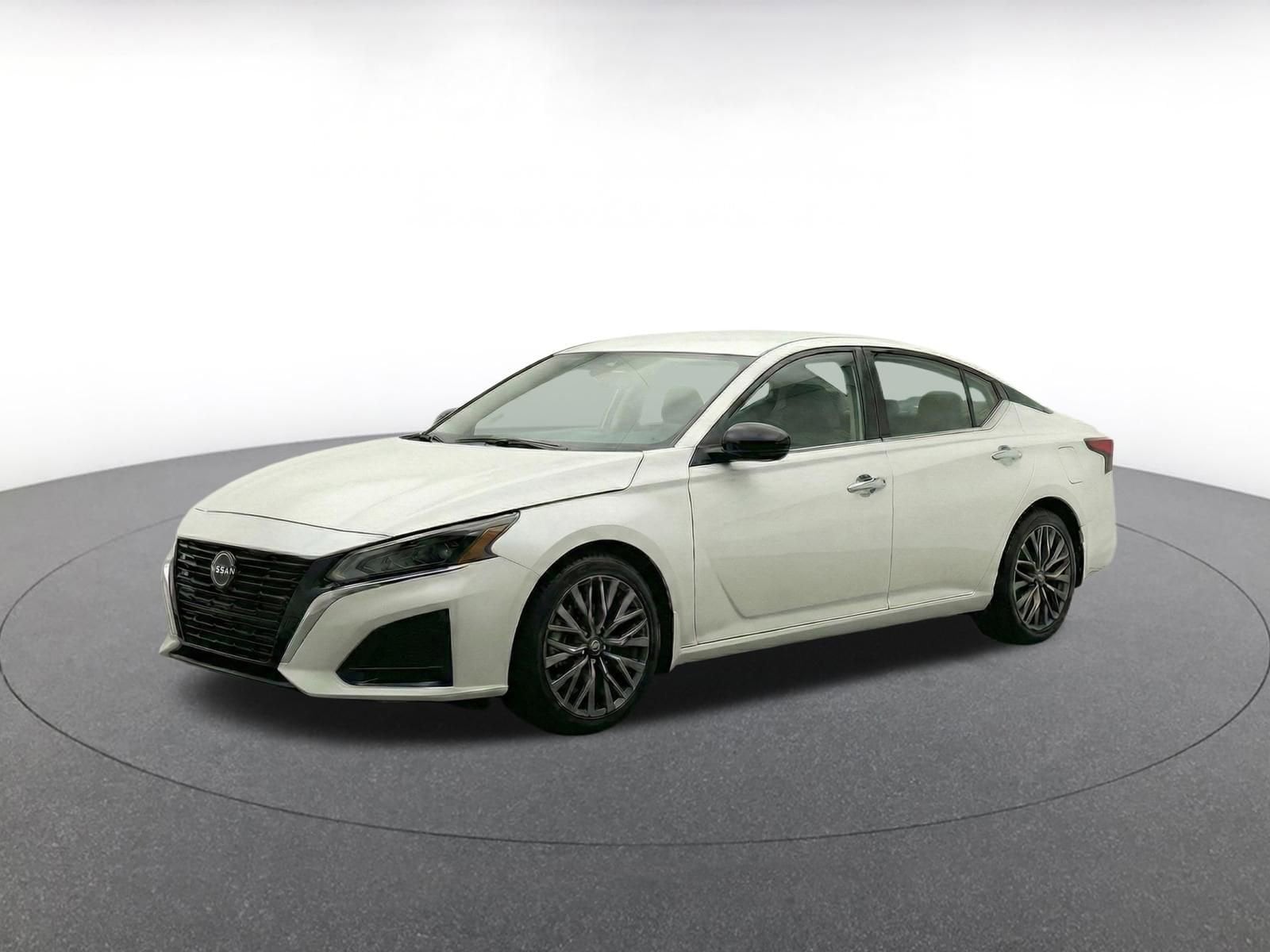 Thumbnail: 2025 Nissan Altima - 3