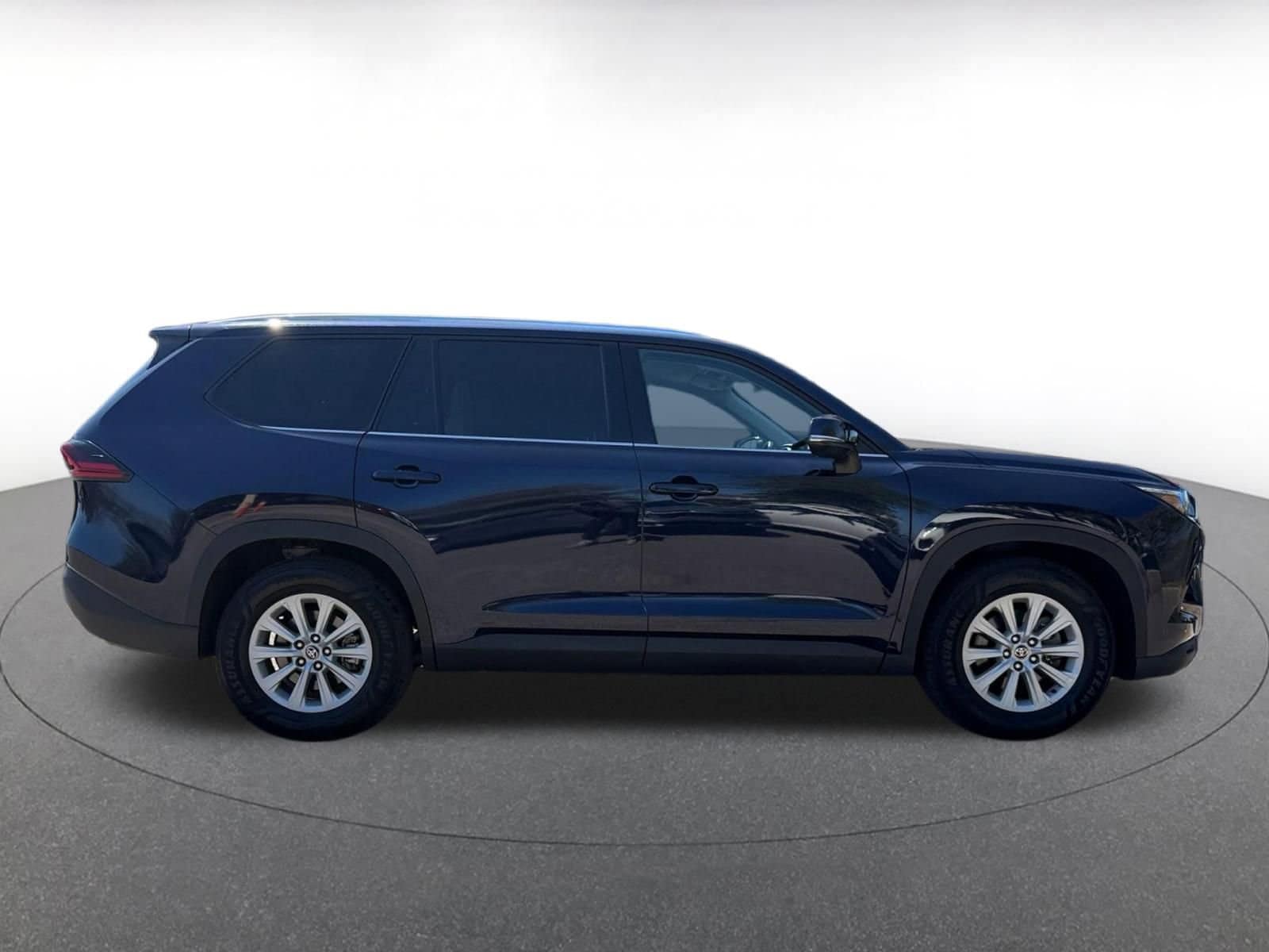 Thumbnail: 2025 Toyota Grand Highlander - 15