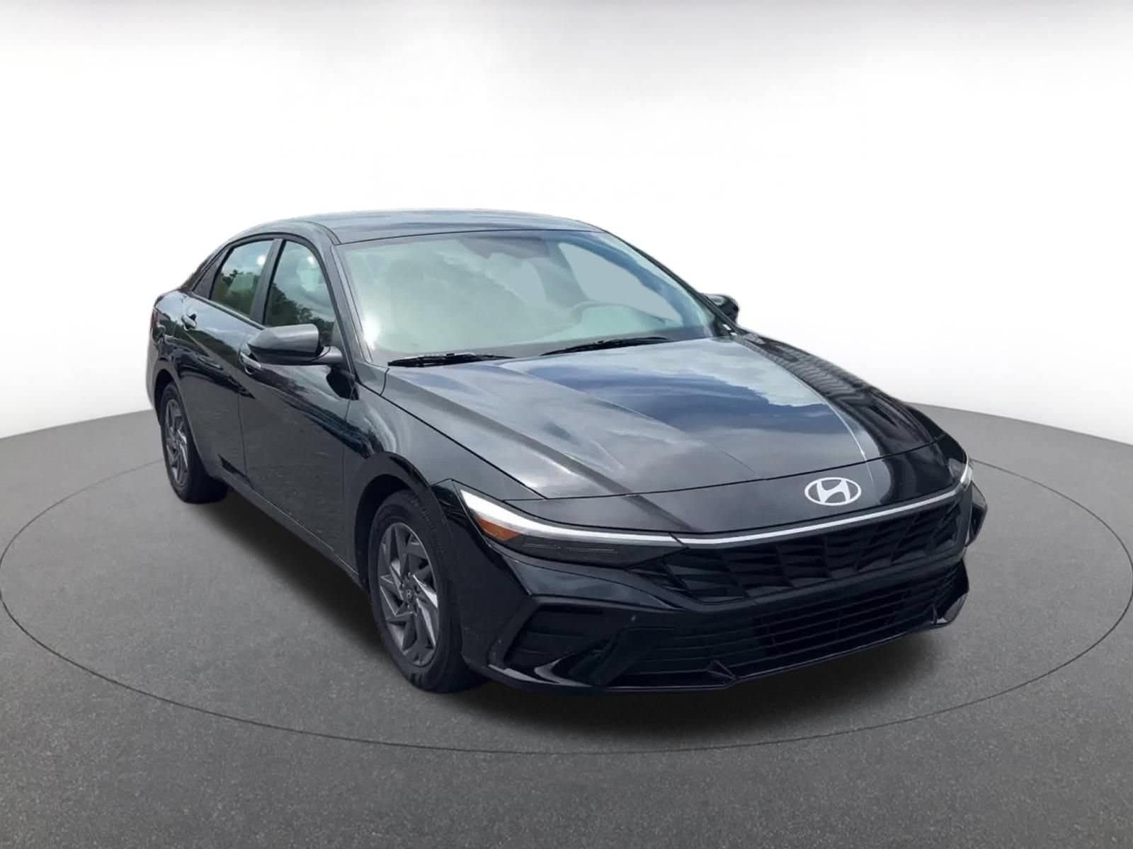 Thumbnail: 2026 Hyundai Elantra - 2