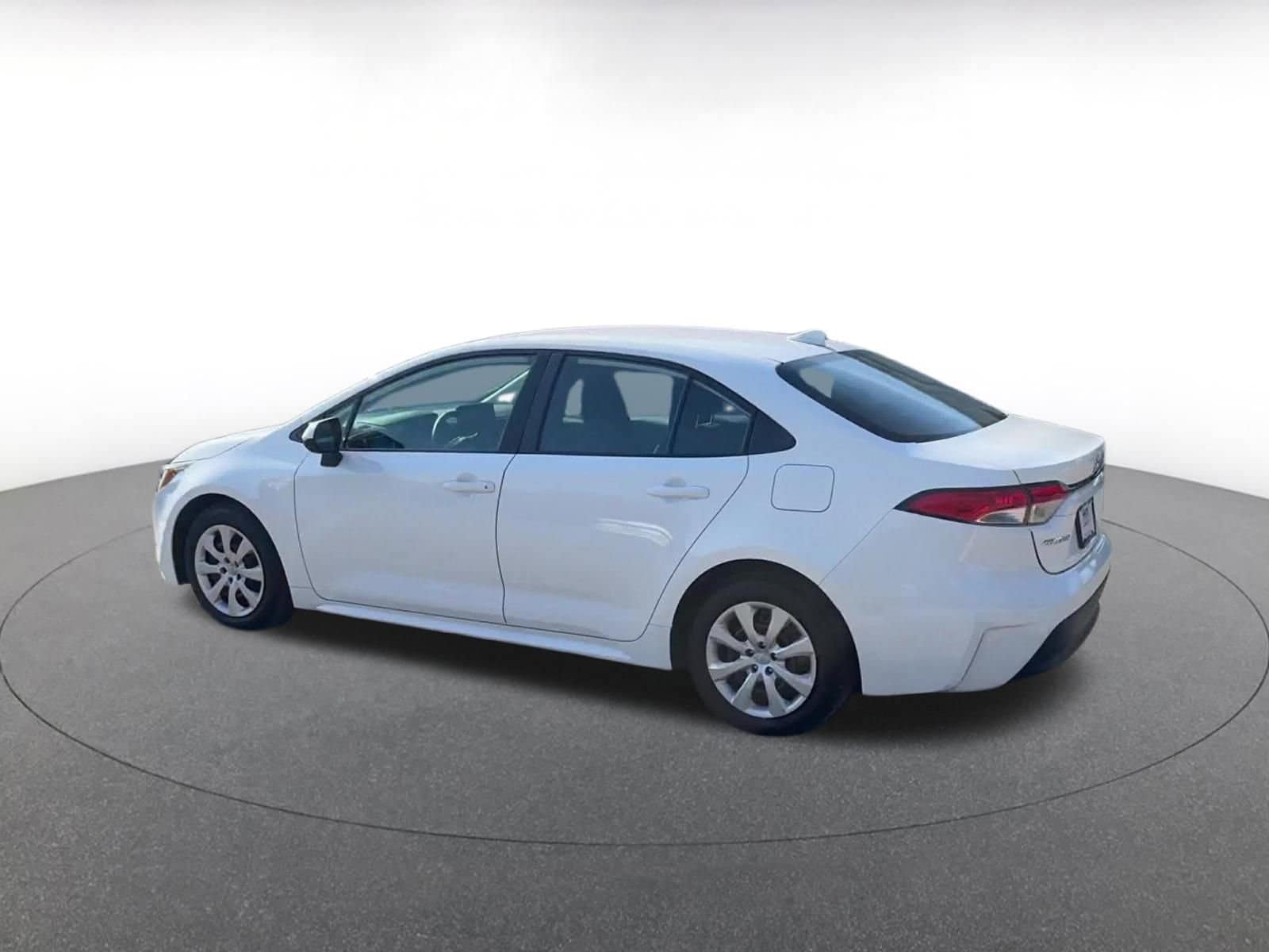 Thumbnail: 2025 Toyota Corolla - 9