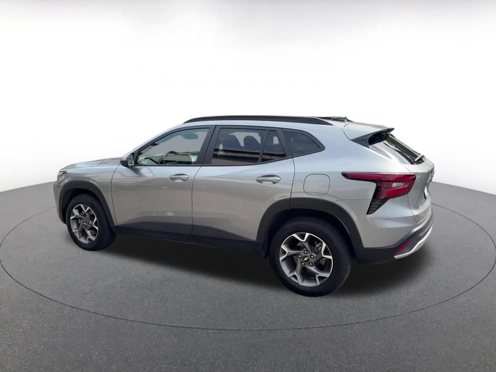 Thumbnail: 2025 Chevrolet Trax - 9
