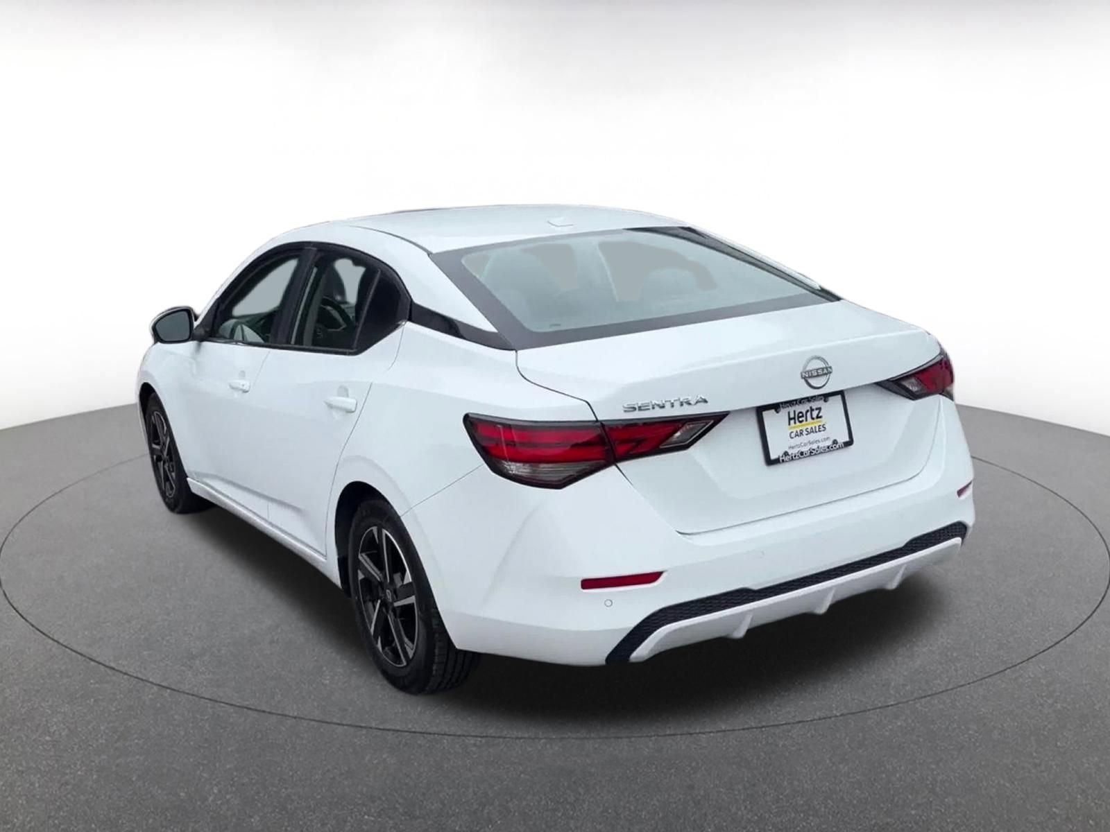 Thumbnail: 2025 Nissan Sentra - 10