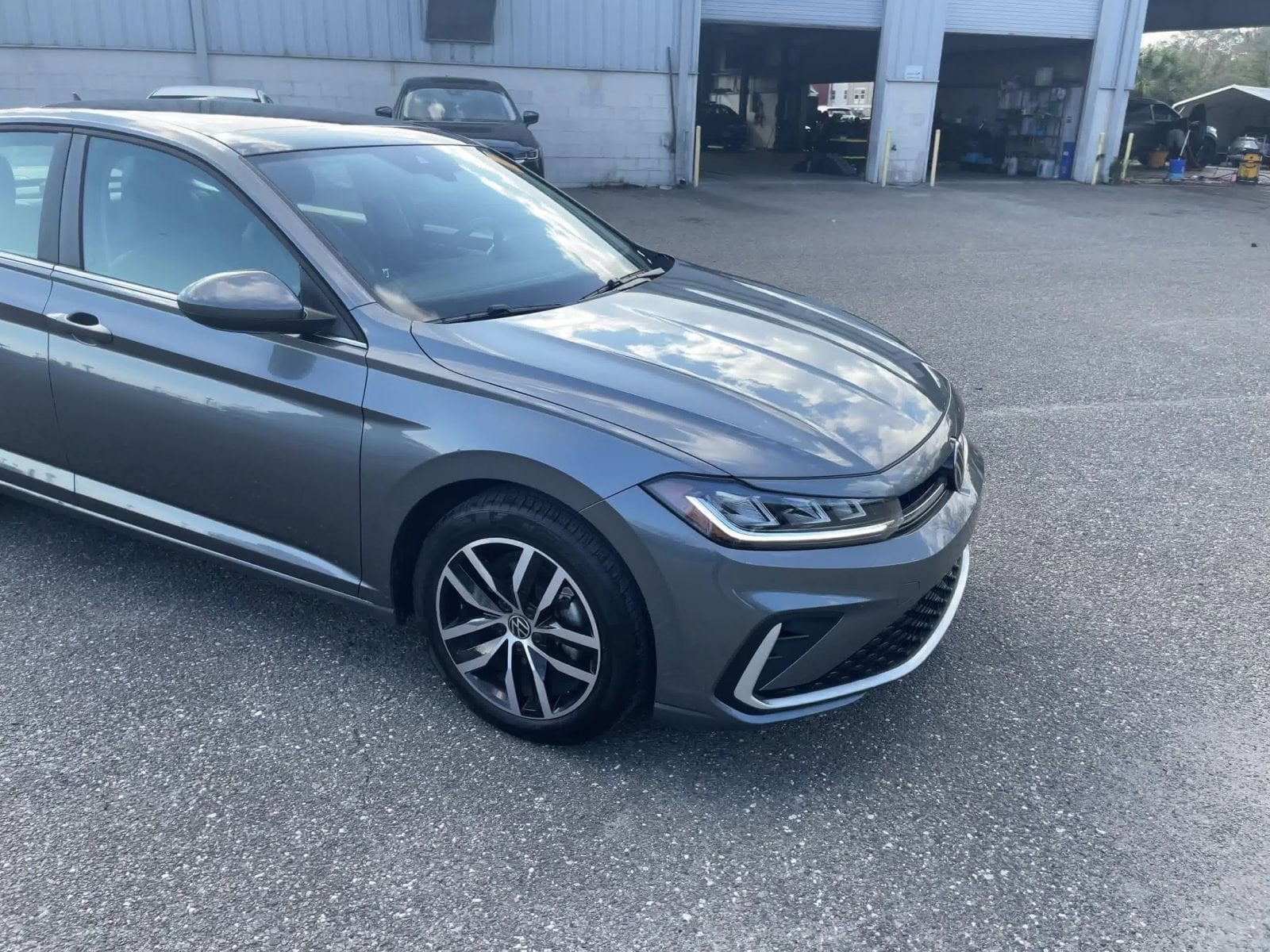 Thumbnail: 2025 Volkswagen Jetta - 1