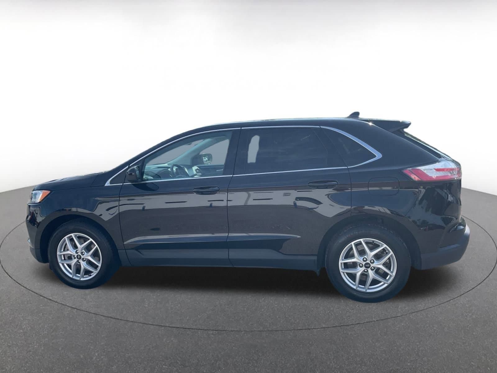 Thumbnail: 2023 Ford Edge - 9