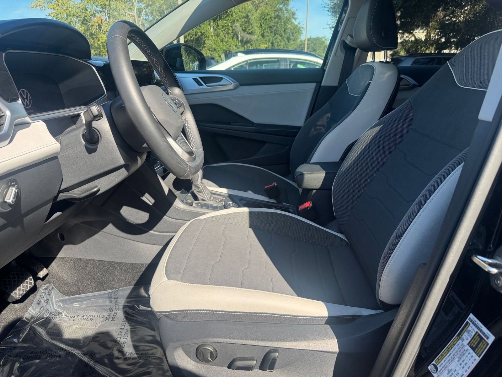 Thumbnail: 2025 Volkswagen Taos - 27