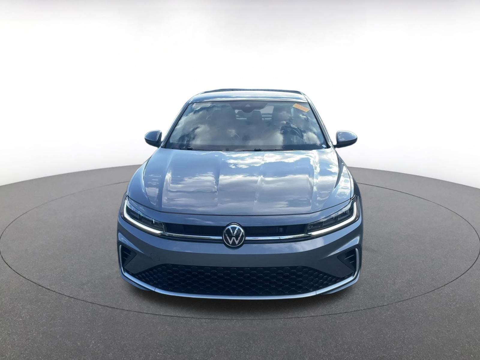 Thumbnail: 2025 Volkswagen Jetta - 3