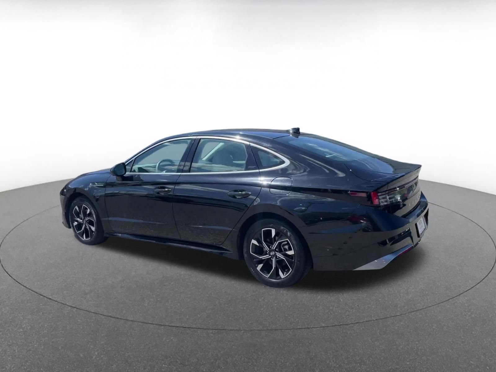 Thumbnail: 2025 Hyundai Sonata - 8
