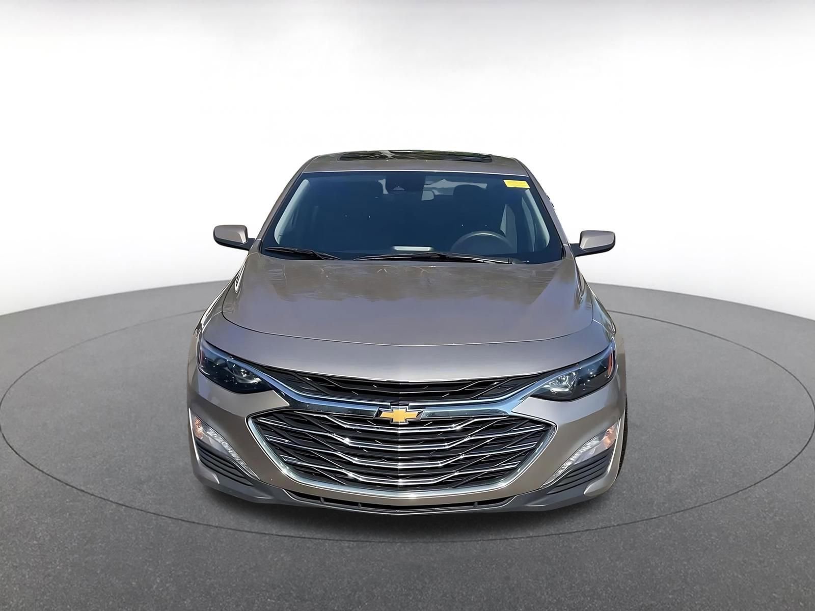 Thumbnail: 2023 Chevrolet Malibu - 3