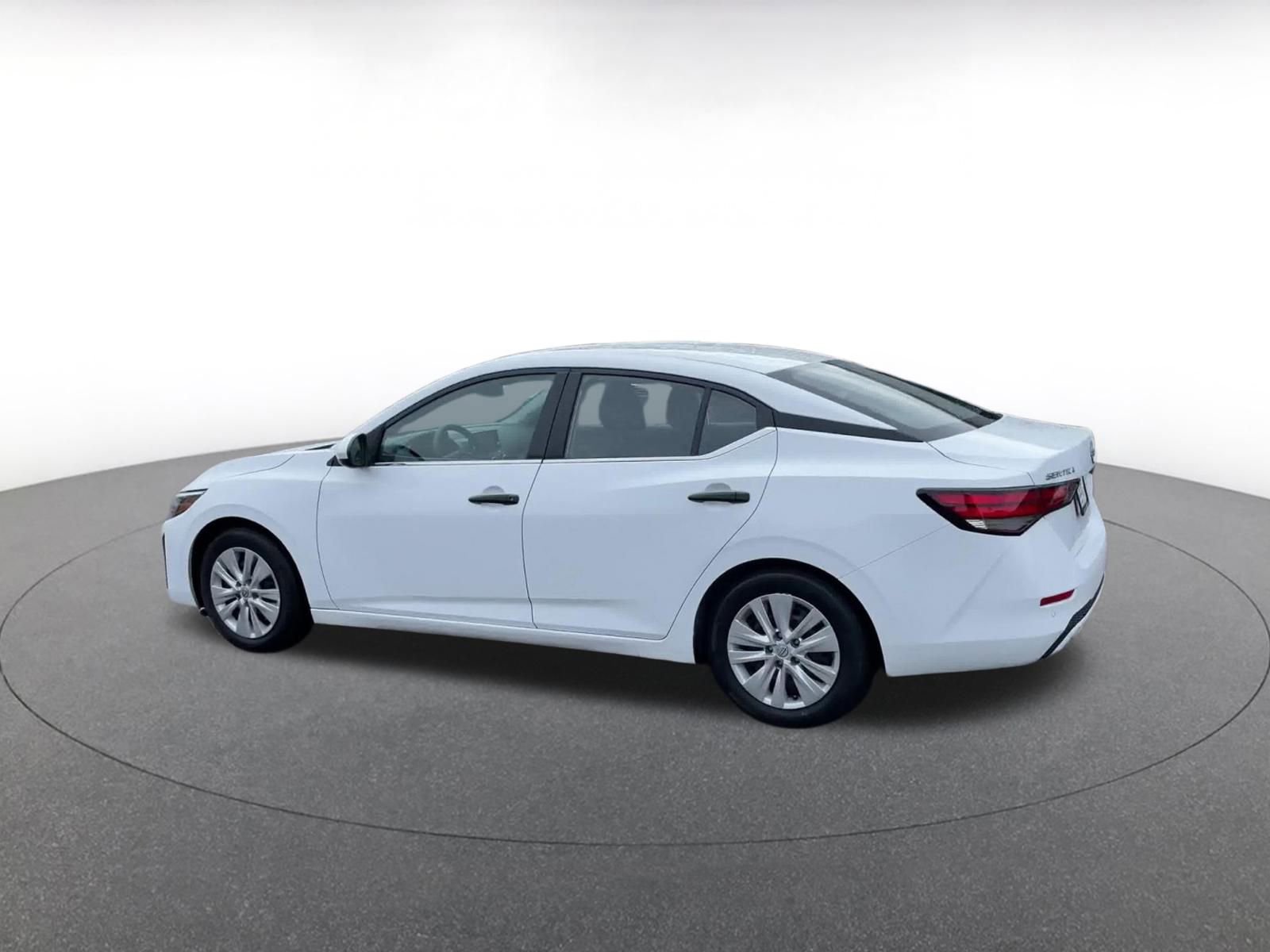 Thumbnail: 2025 Nissan Sentra - 9