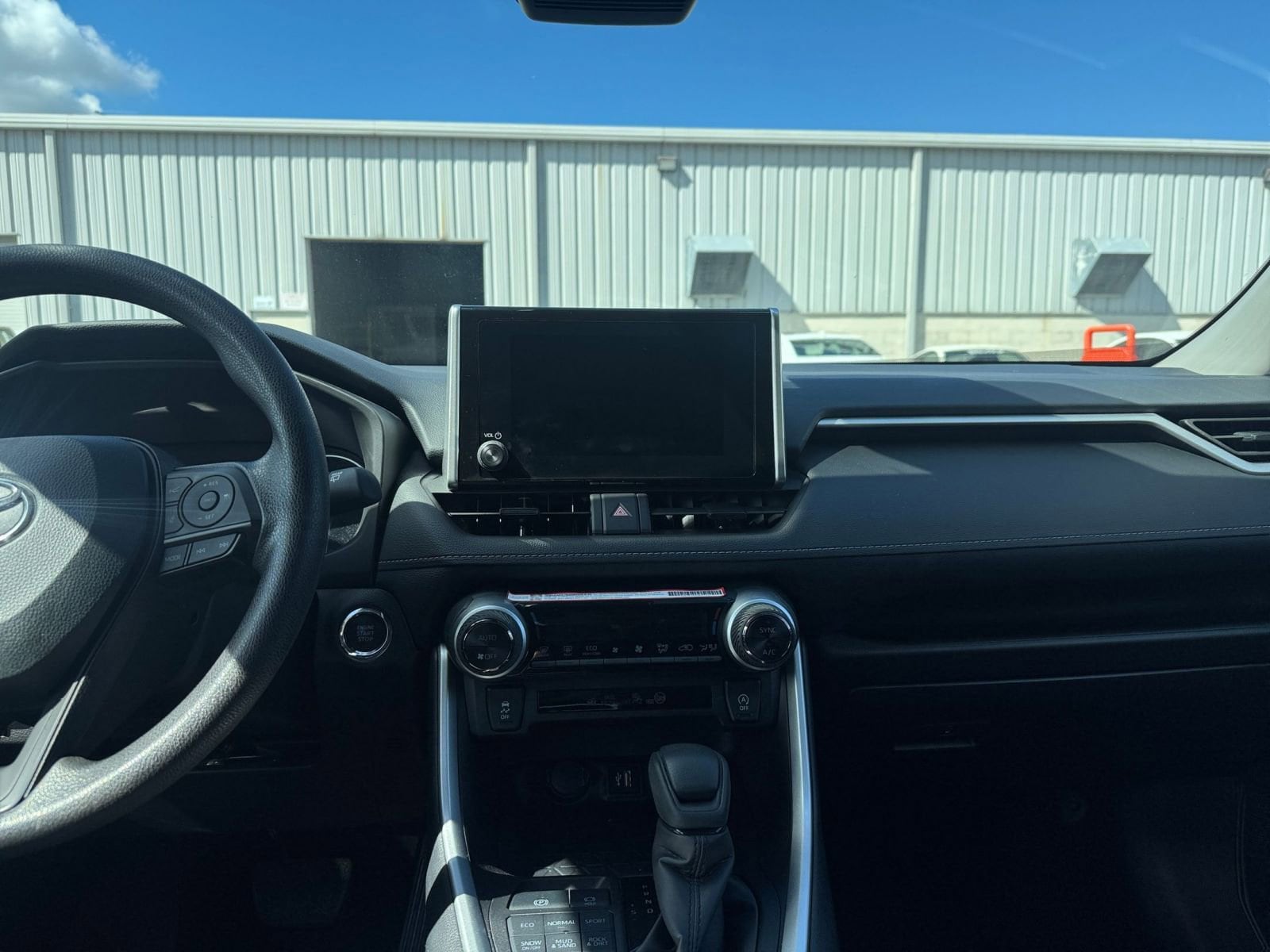 Thumbnail: 2025 Toyota RAV4 - 18