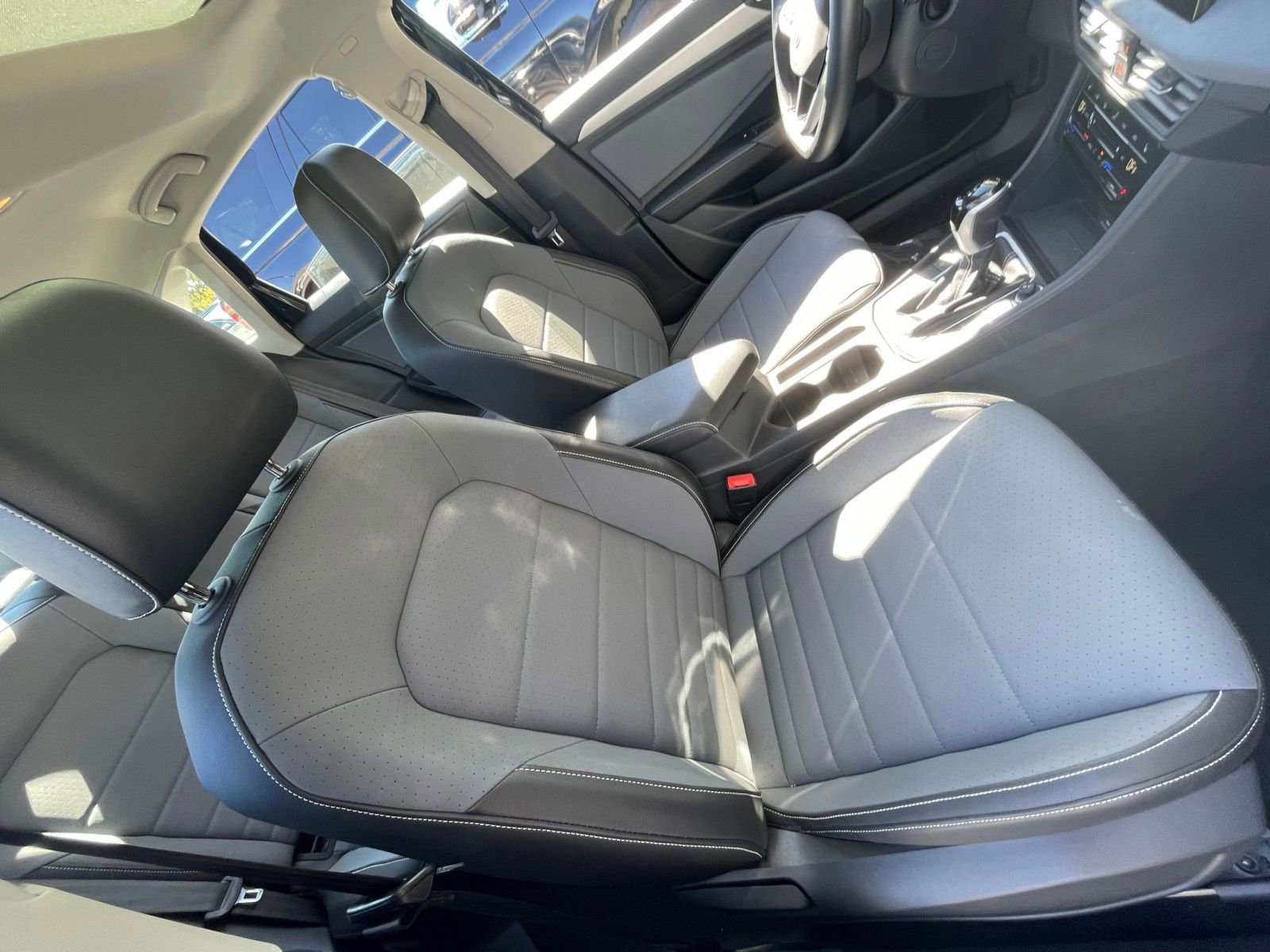 Thumbnail: 2025 Volkswagen Jetta - 33