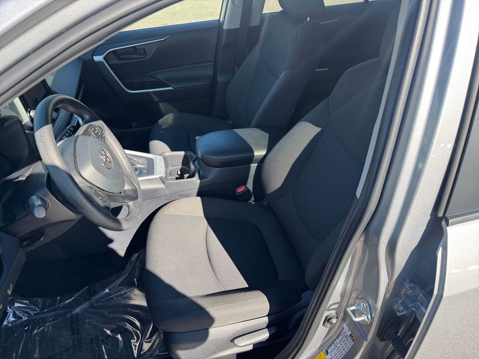 Thumbnail: 2025 Toyota RAV4 - 35