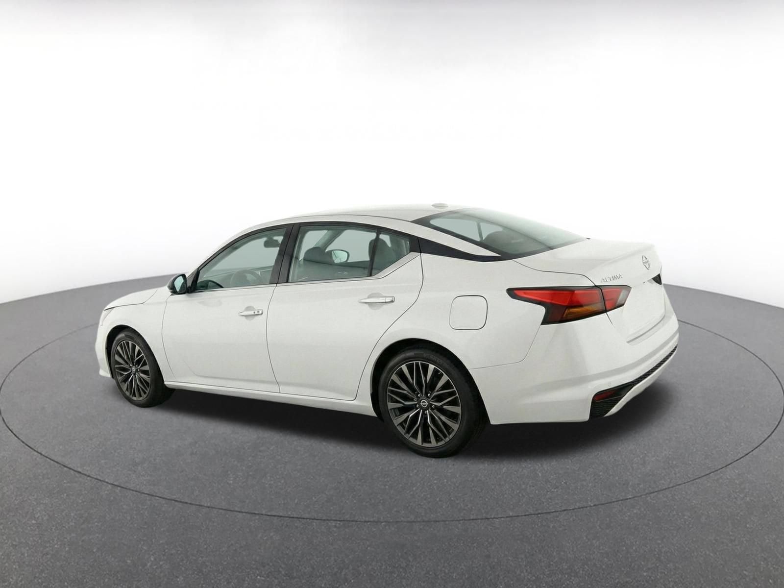 Thumbnail: 2025 Nissan Altima - 8