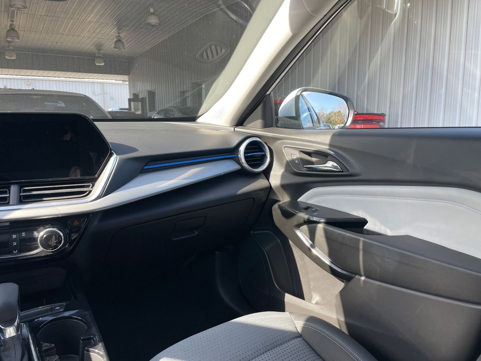 Thumbnail: 2025 Chevrolet Trax - 33