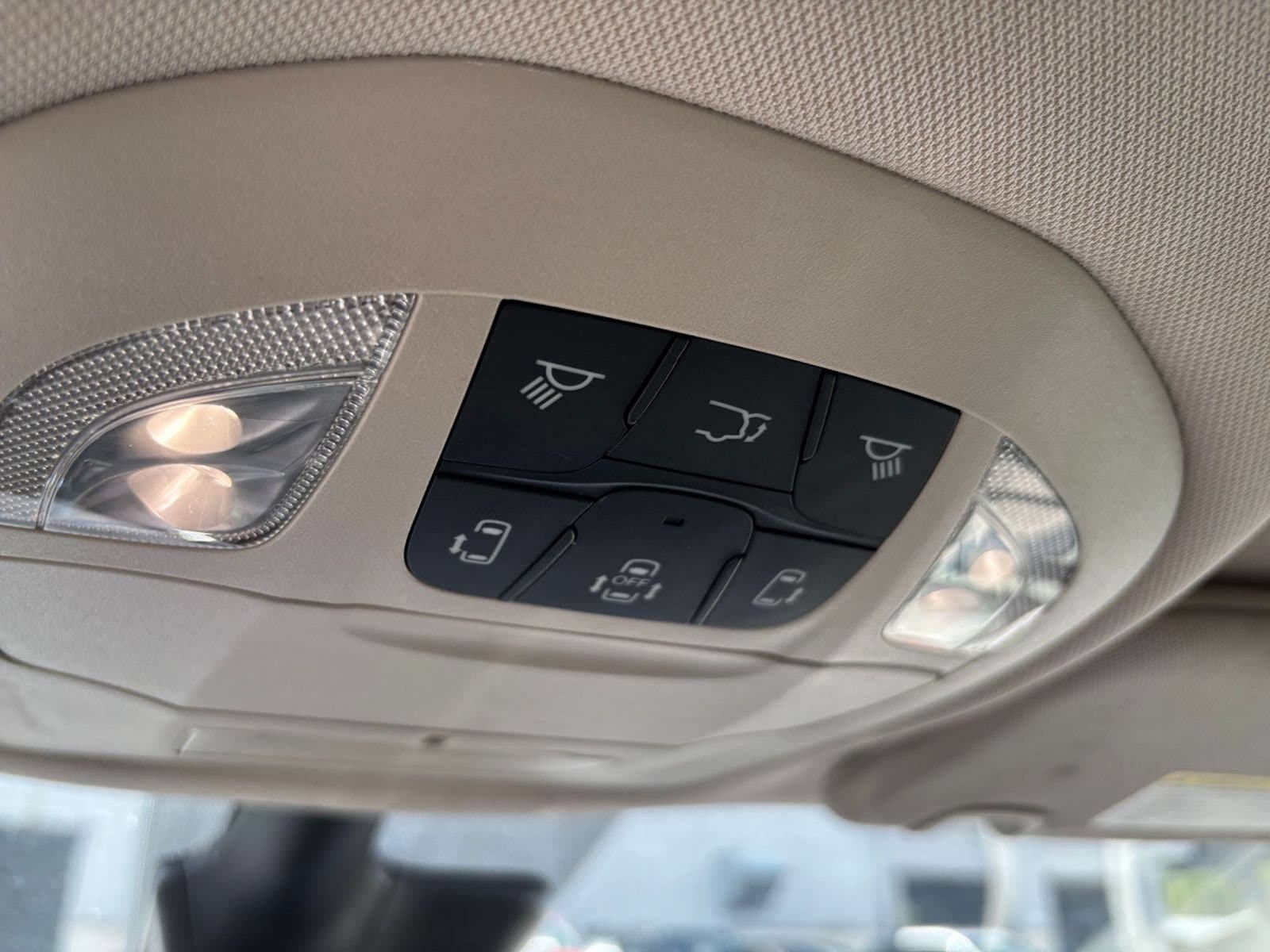 Thumbnail: 2024 Chrysler Pacifica - 22
