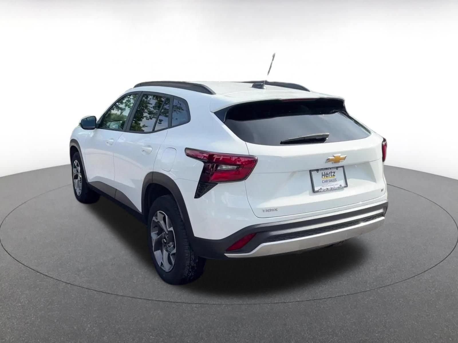 Thumbnail: 2025 Chevrolet Trax - 10
