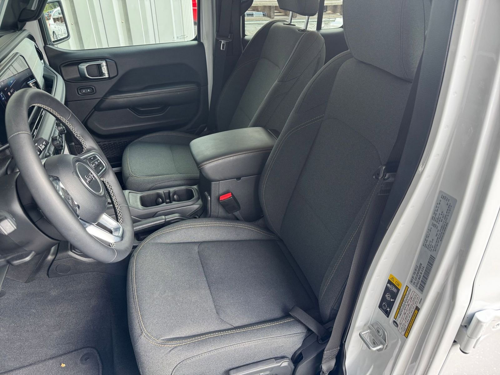 Thumbnail: 2025 Jeep Wrangler - 33