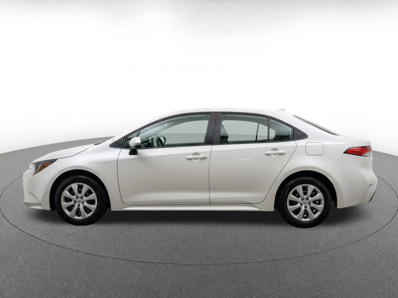 Thumbnail: 2025 Toyota Corolla - 4