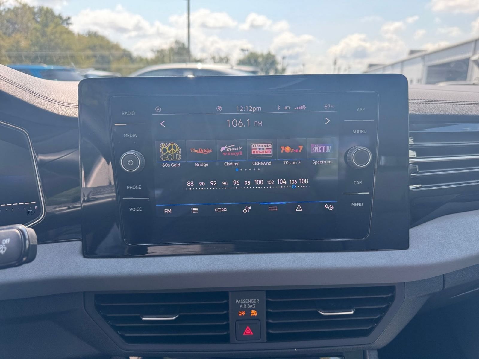 Thumbnail: 2025 Volkswagen Jetta - 21