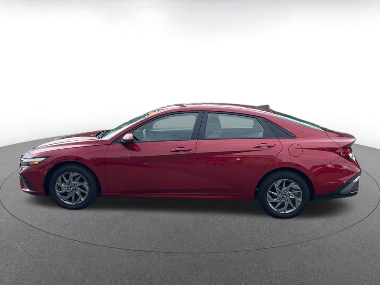 Thumbnail: 2024 Hyundai Elantra - 8