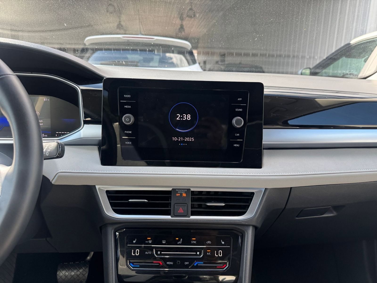 Thumbnail: 2025 Volkswagen Taos - 21