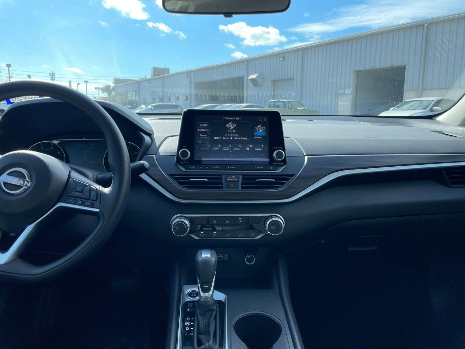 Thumbnail: 2025 Nissan Altima - 18