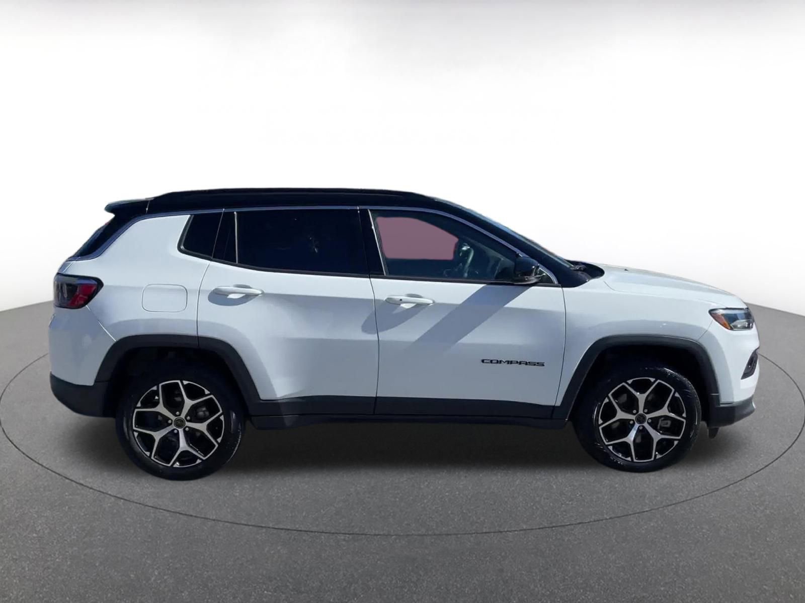 Thumbnail: 2025 Jeep Compass - 16