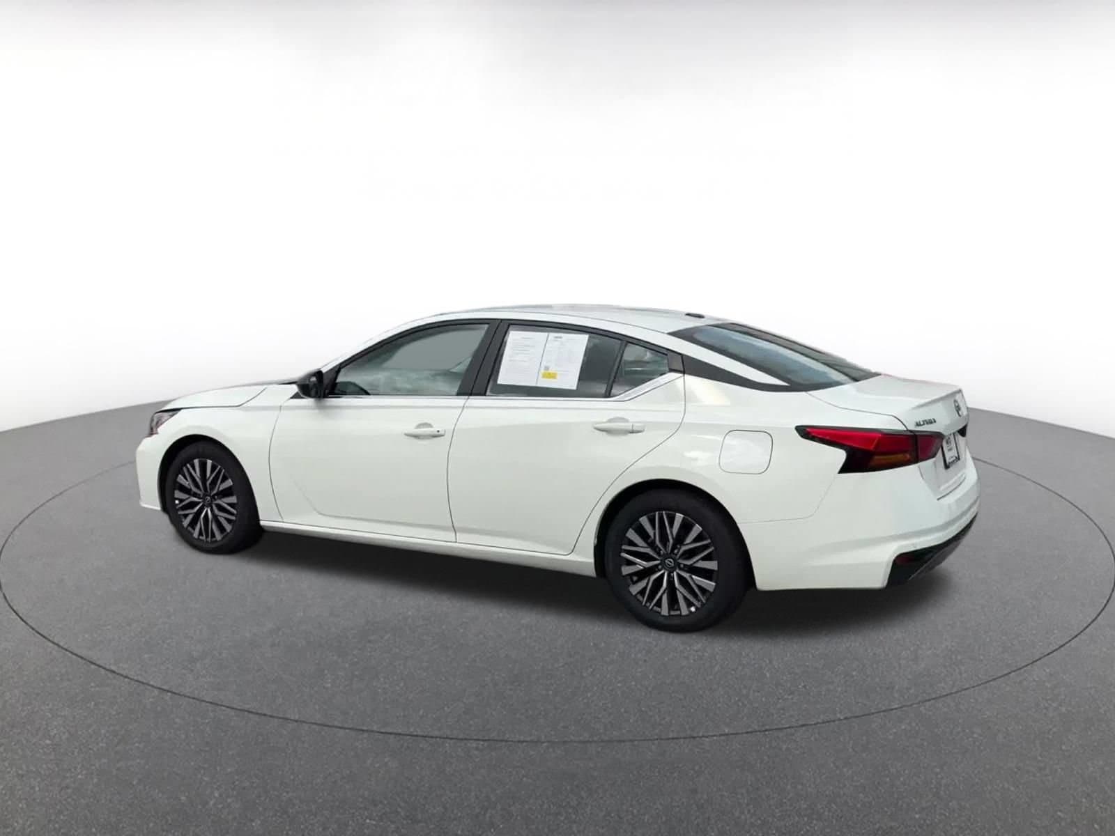 Thumbnail: 2026 Nissan Altima - 8
