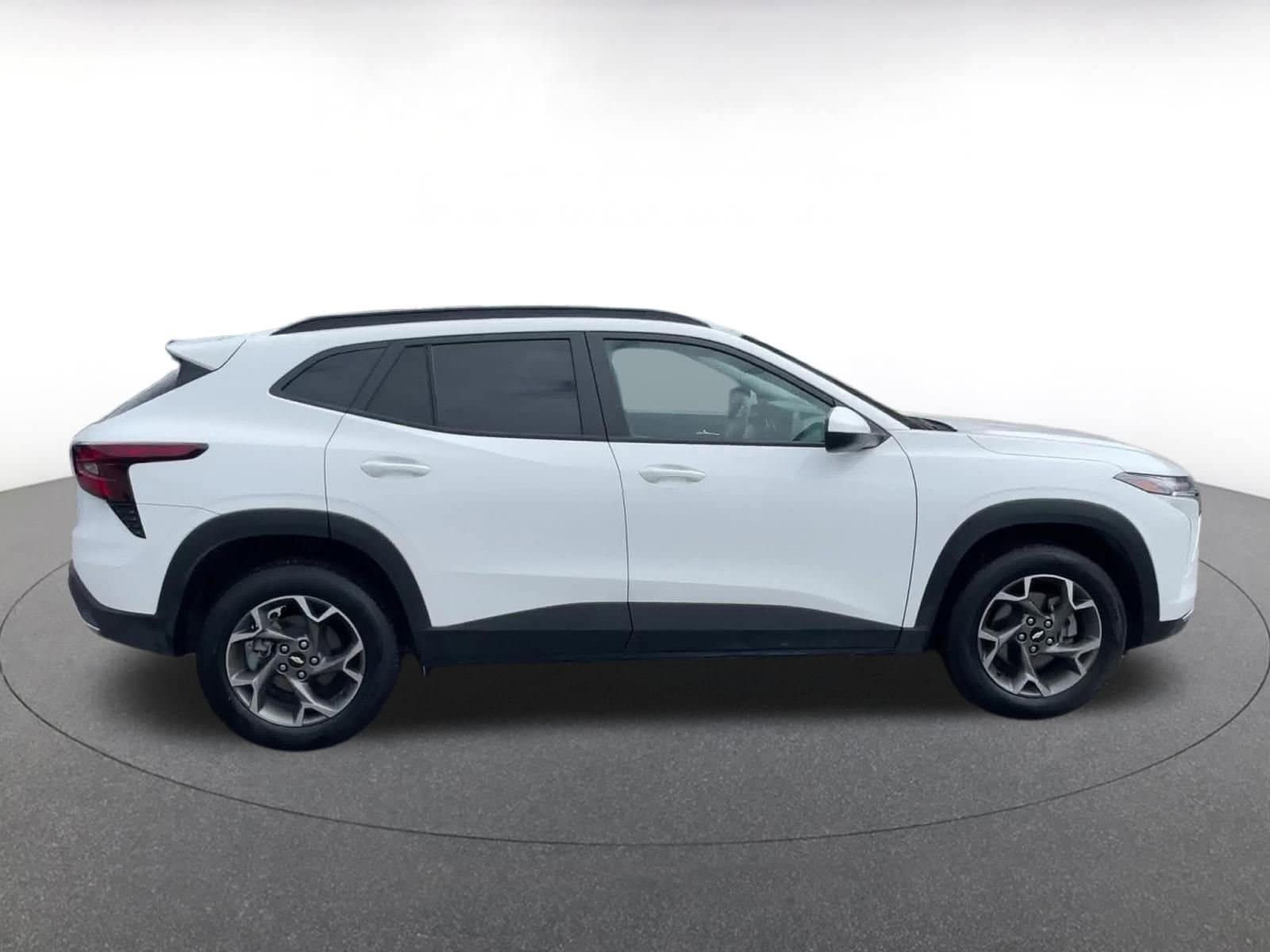 Thumbnail: 2025 Chevrolet Trax - 16