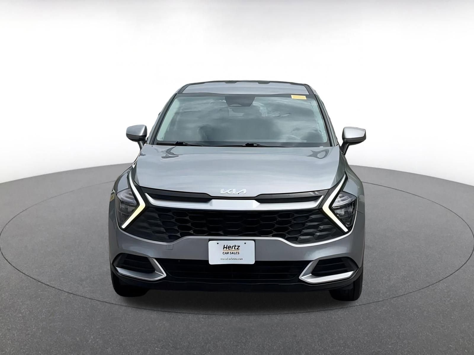 Thumbnail: 2023 Kia Sportage - 3