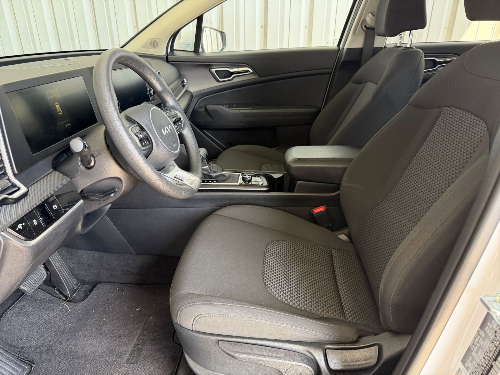 Thumbnail: 2025 Kia Sportage - 25