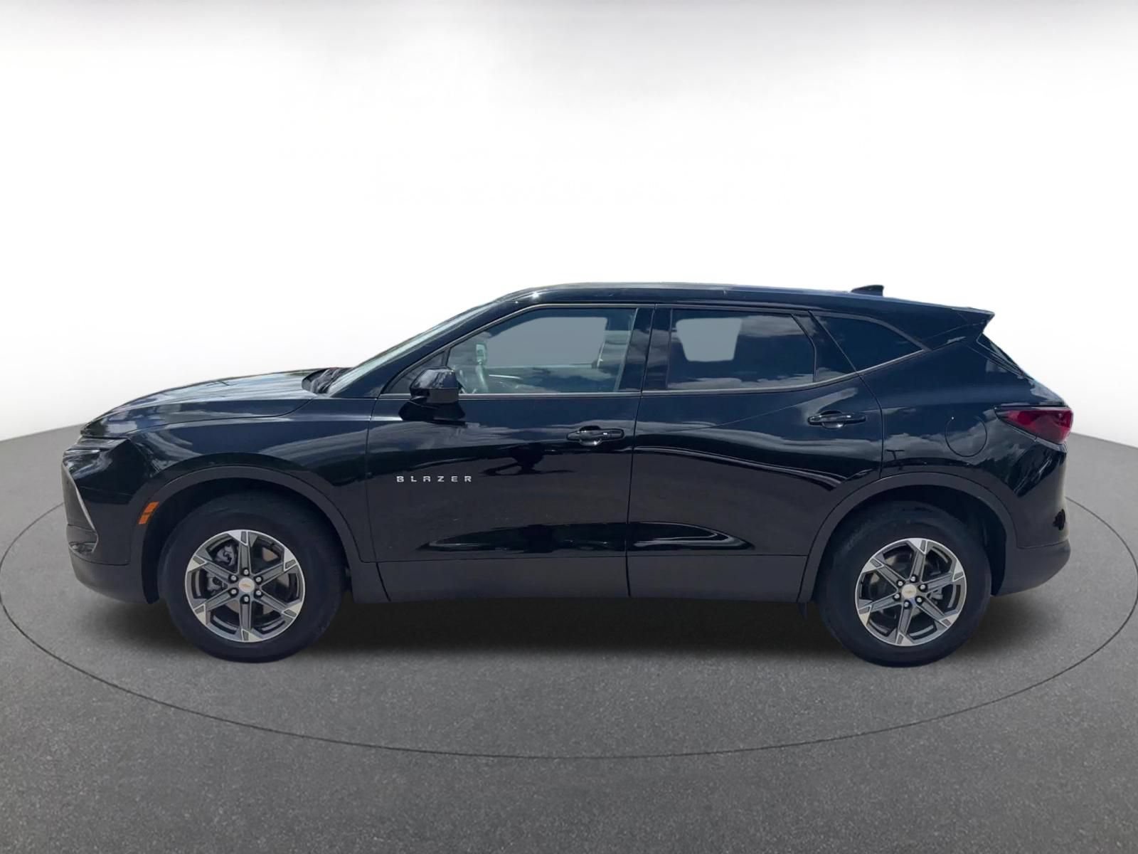 Thumbnail: 2025 Chevrolet Blazer - 8