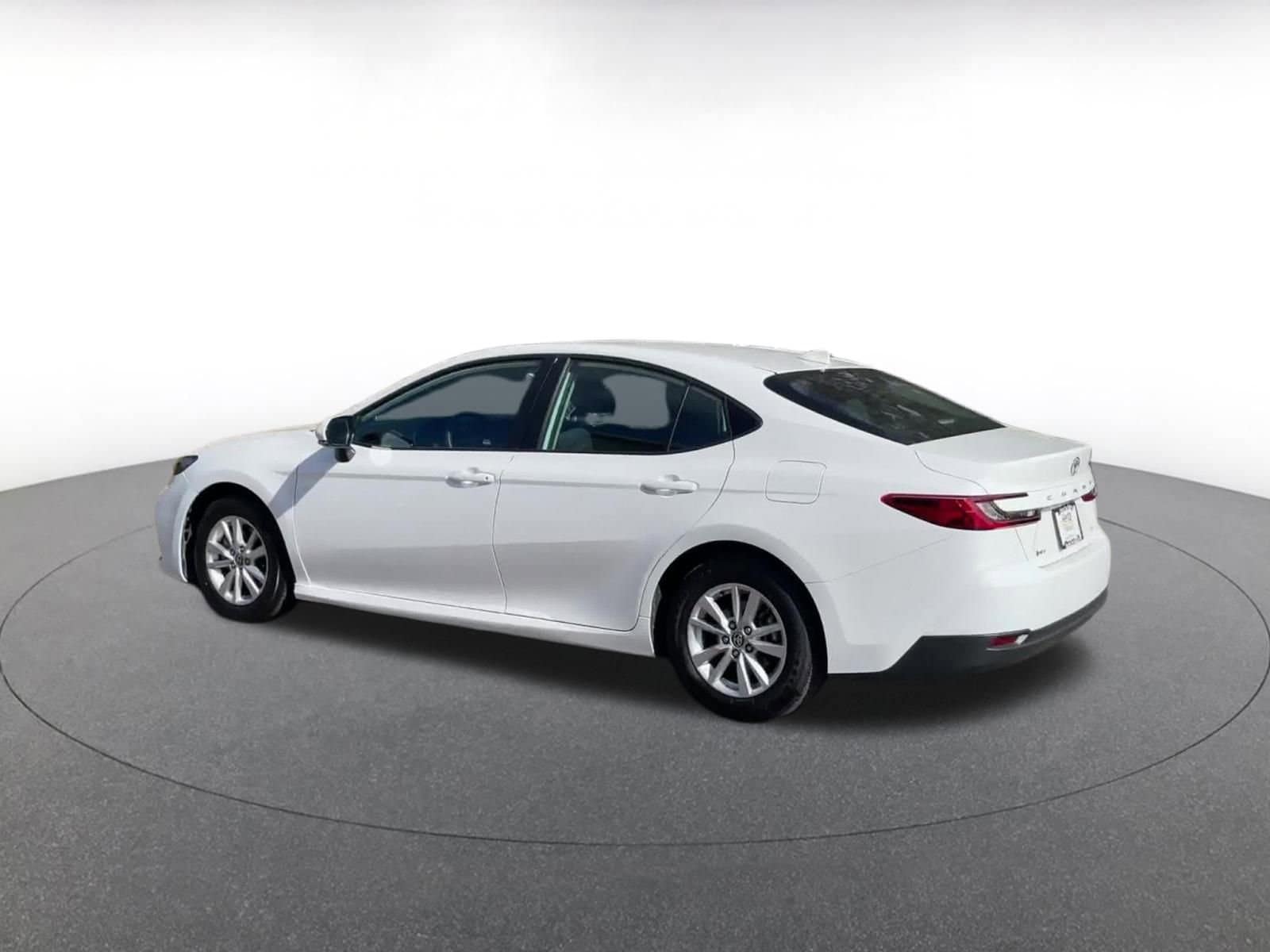 Thumbnail: 2025 Toyota Camry - 10