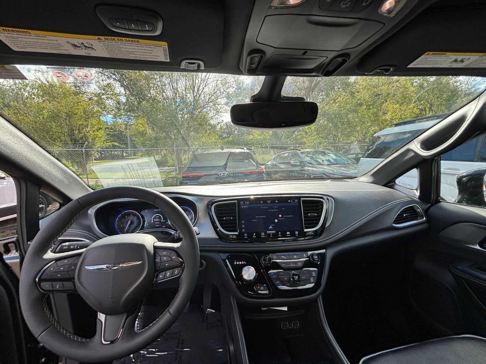 Thumbnail: 2025 Chrysler Pacifica - 33