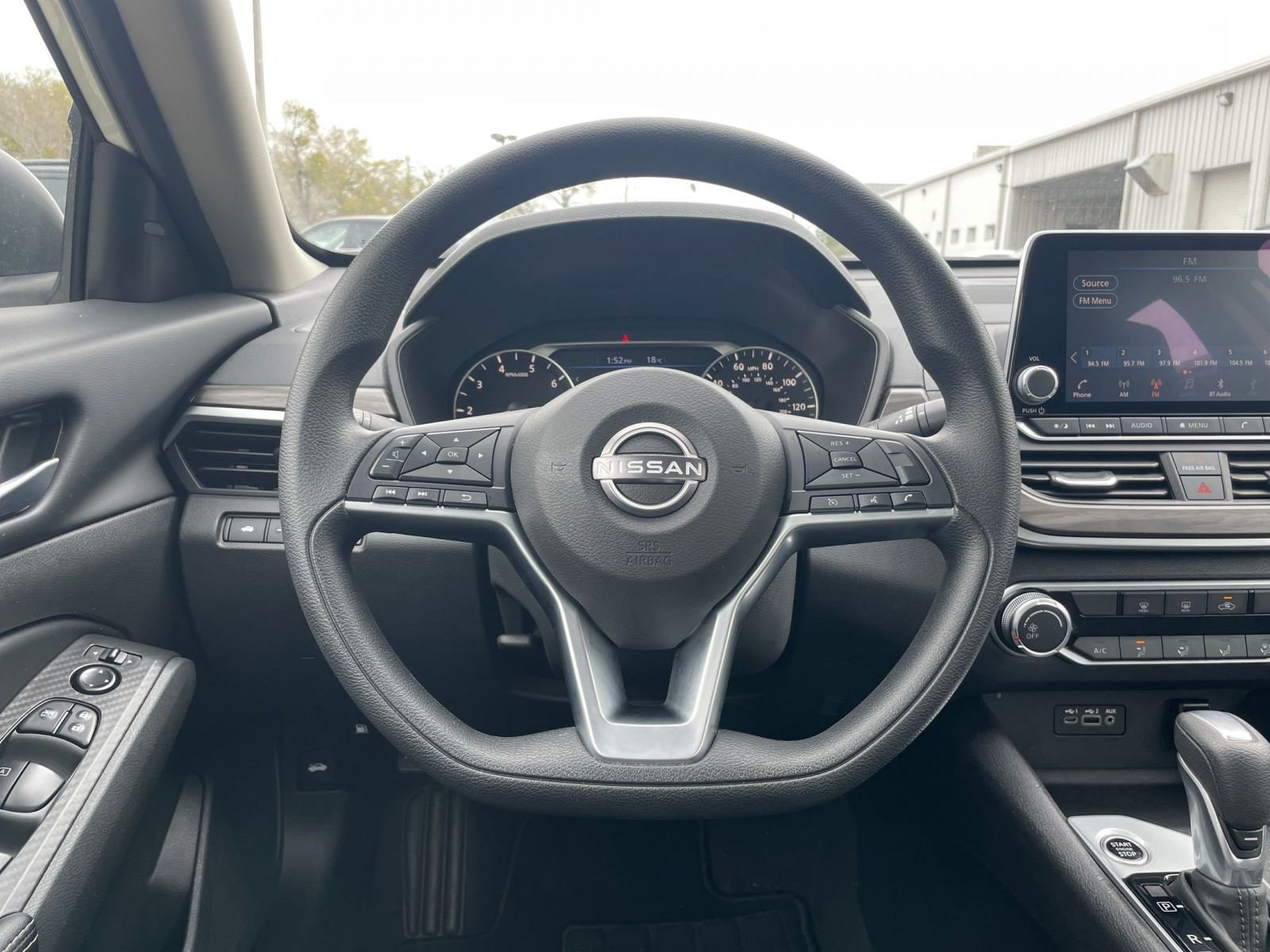 Thumbnail: 2025 Nissan Altima - 28