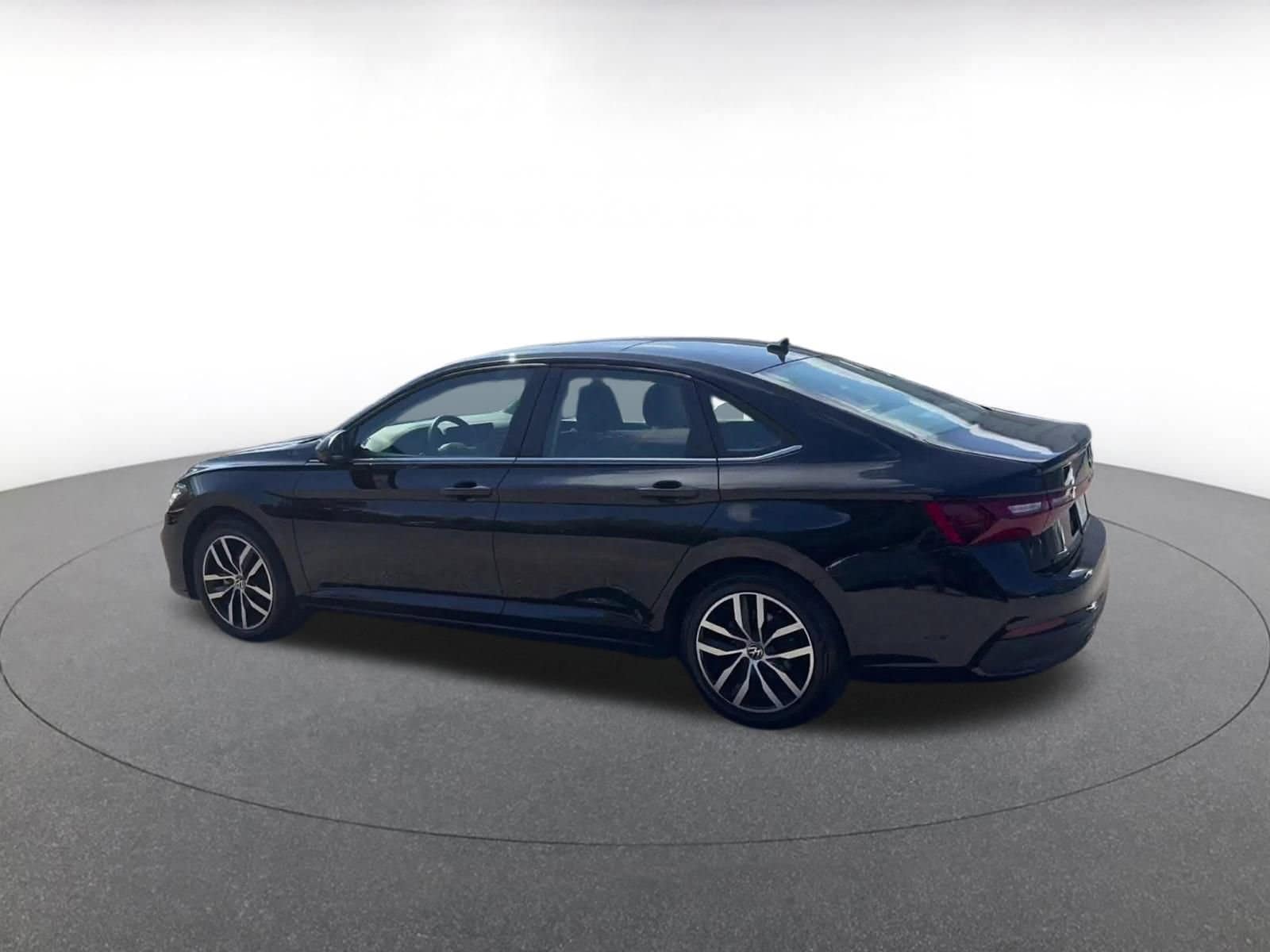 Thumbnail: 2025 Volkswagen Jetta - 9