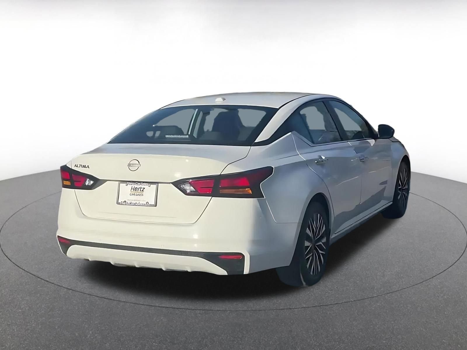 Thumbnail: 2025 Nissan Altima - 12