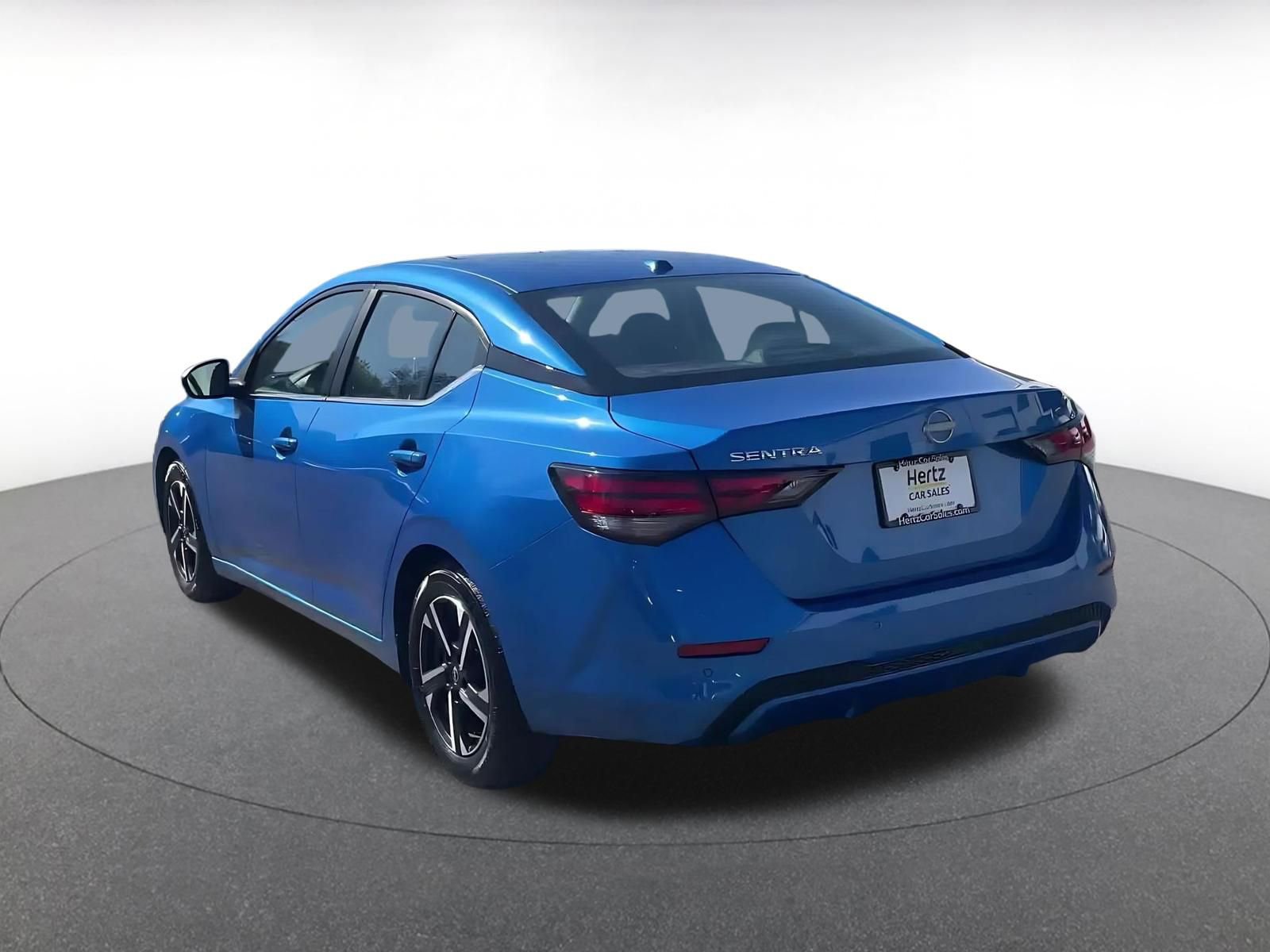 Thumbnail: 2025 Nissan Sentra - 10