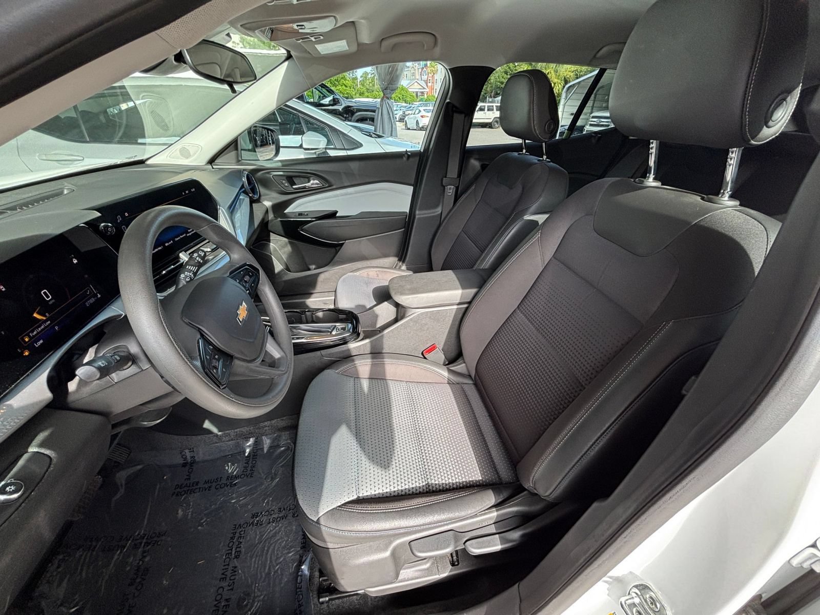 Thumbnail: 2025 Chevrolet Trax - 25