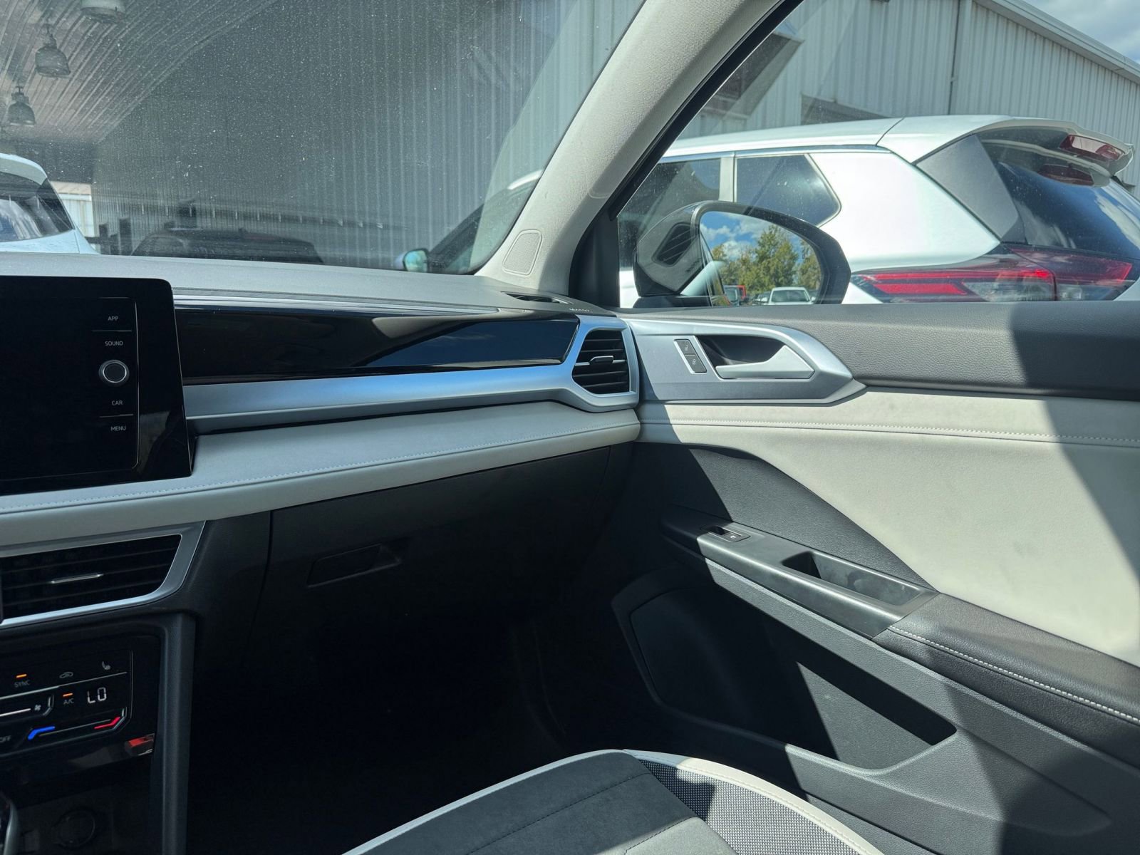 Thumbnail: 2025 Volkswagen Taos - 35