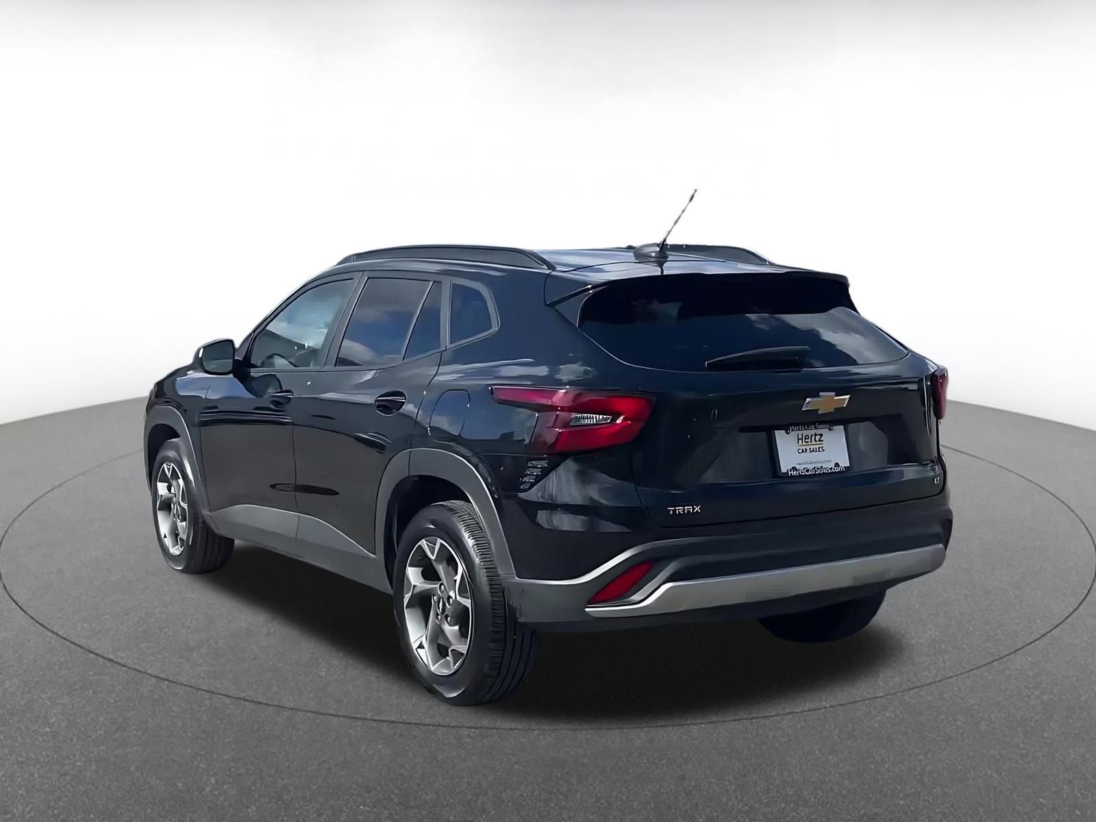 Thumbnail: 2025 Chevrolet Trax - 10