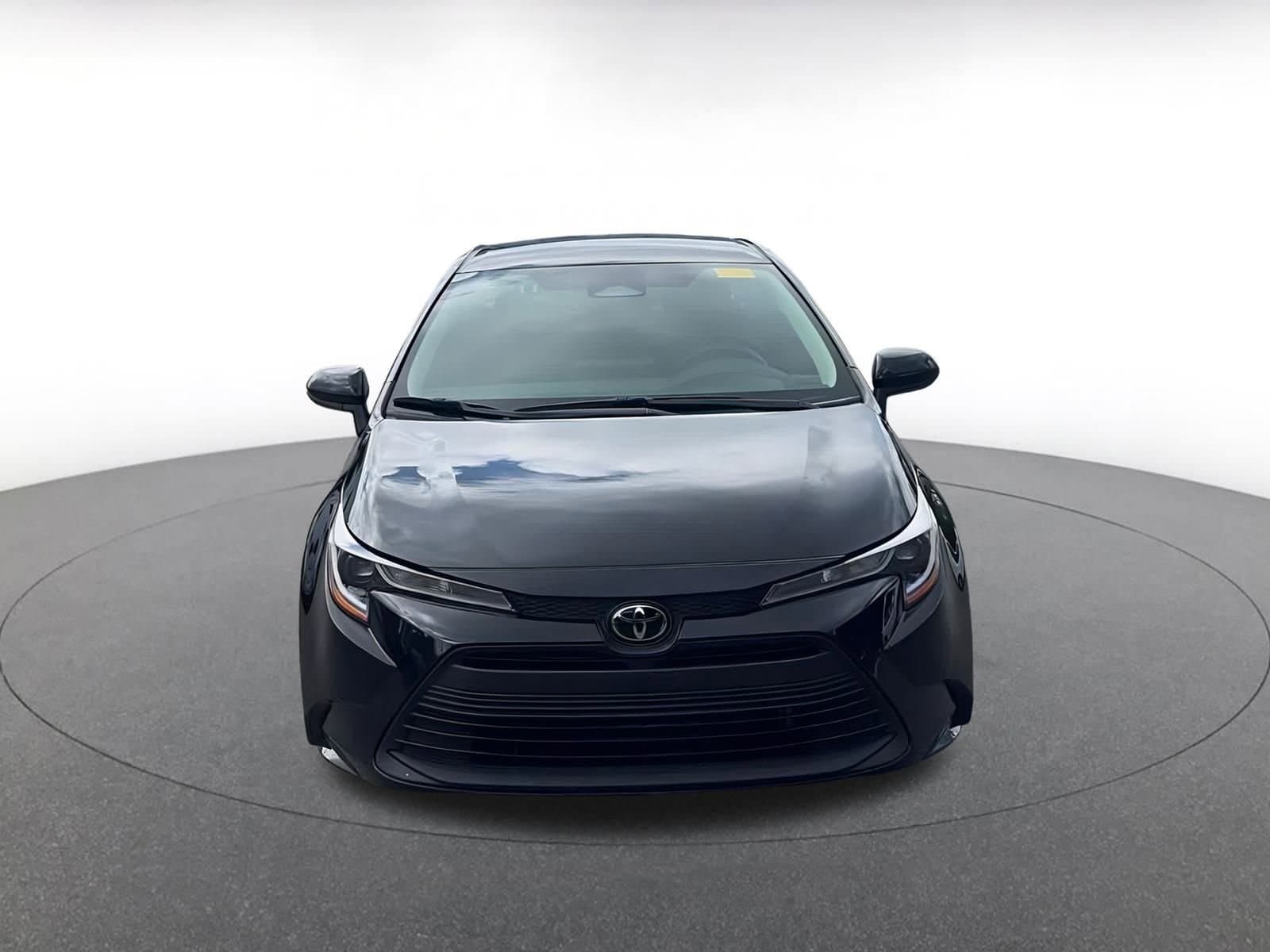 Thumbnail: 2024 Toyota Corolla - 3